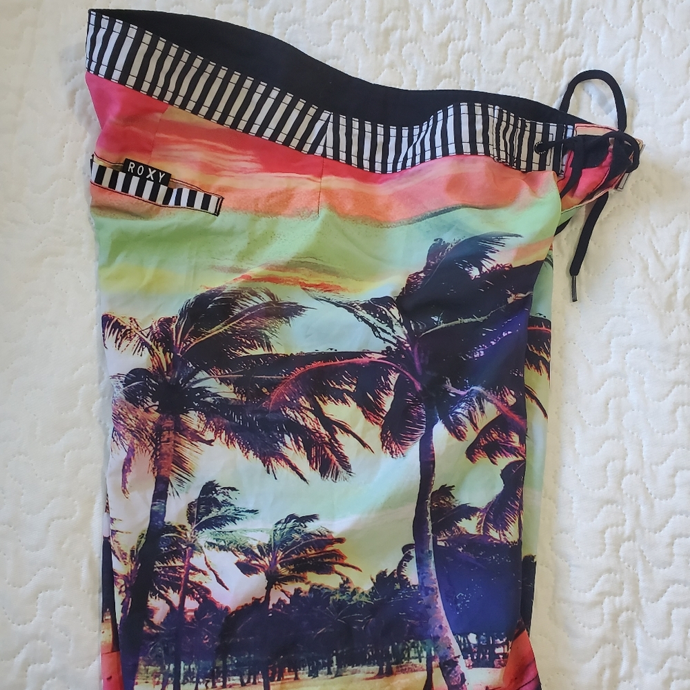 Shorts - Picture 4 of 7